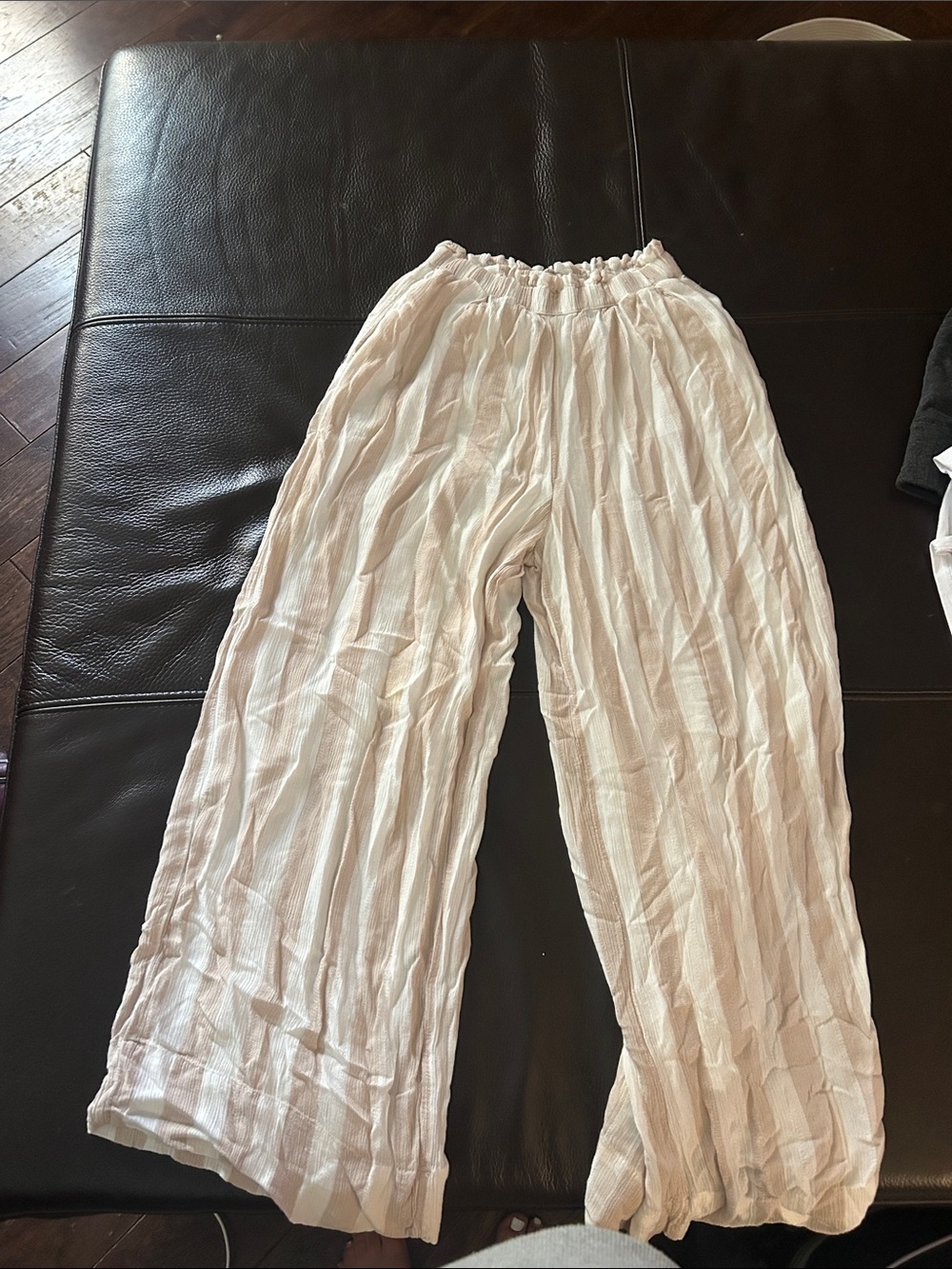 American Eagle Outfitters Cream Striped Wide-Leg Pants with matching wrap shirt - Picture 4 of 6